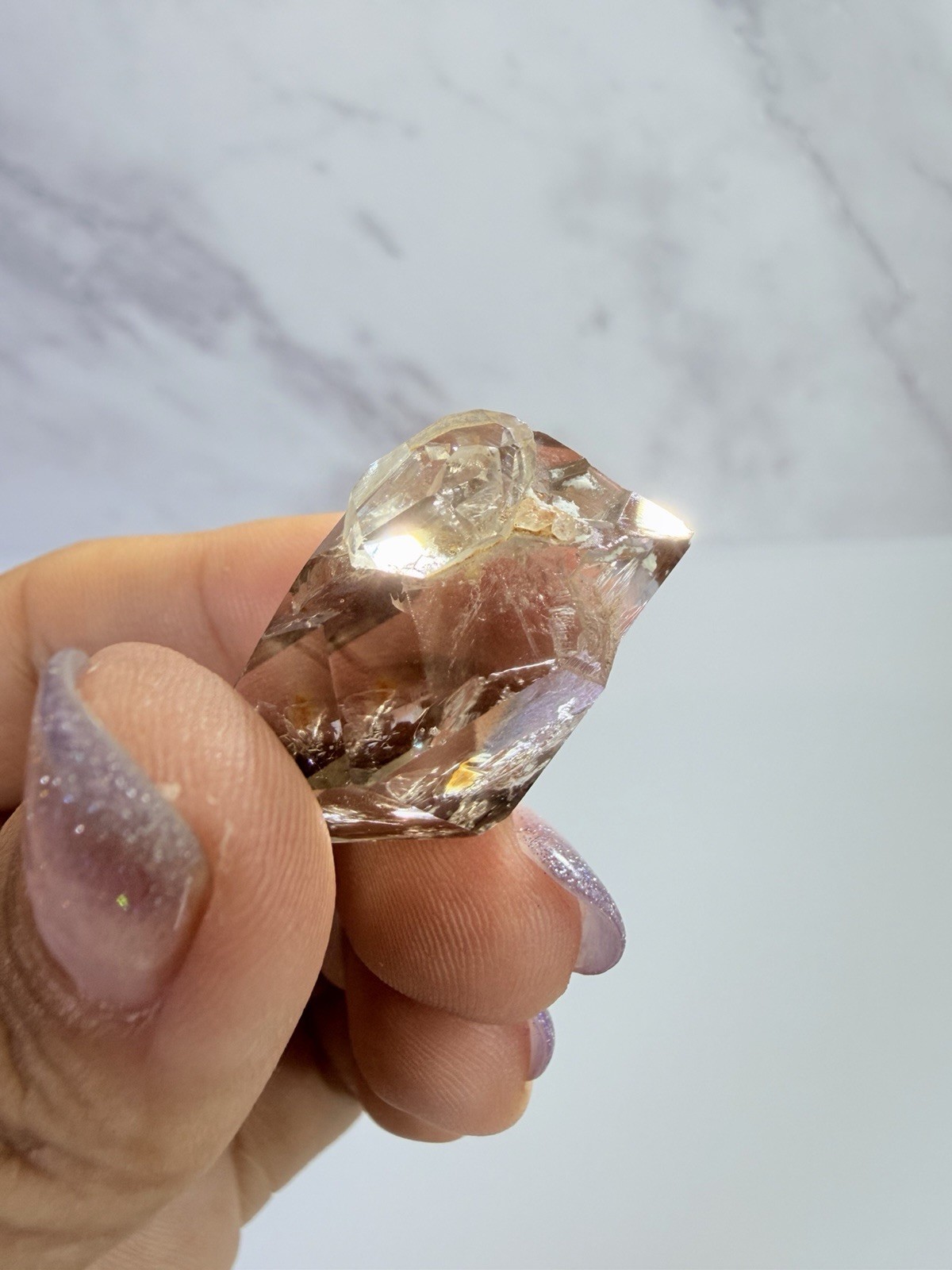 High Luster Enhydro Quartz w/ Moving Bubble &/or Carbon/Black Inclusions,A516