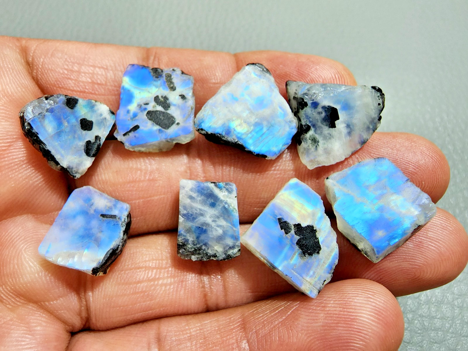 8 pcs AAA+ White Rainbow Moonstone Power Blue Fire Rough Loose Gemstone 13-17MM