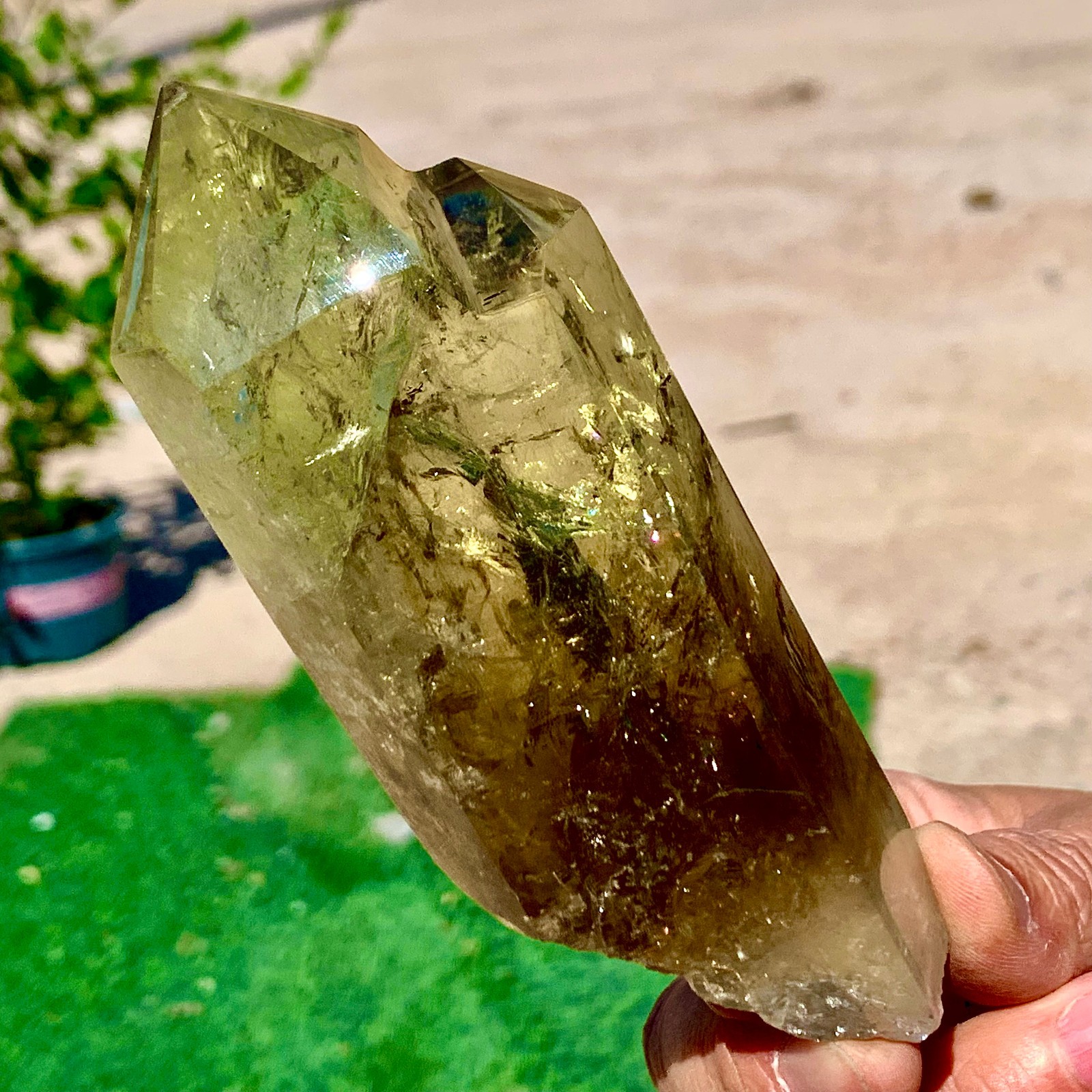 286G Natural yellow crystal obelisk Crystal energy column Reiki healing
