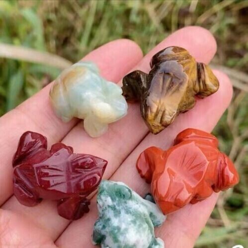 5pc Natural blend quartz mini frog Carved skull Crystal reiki healing