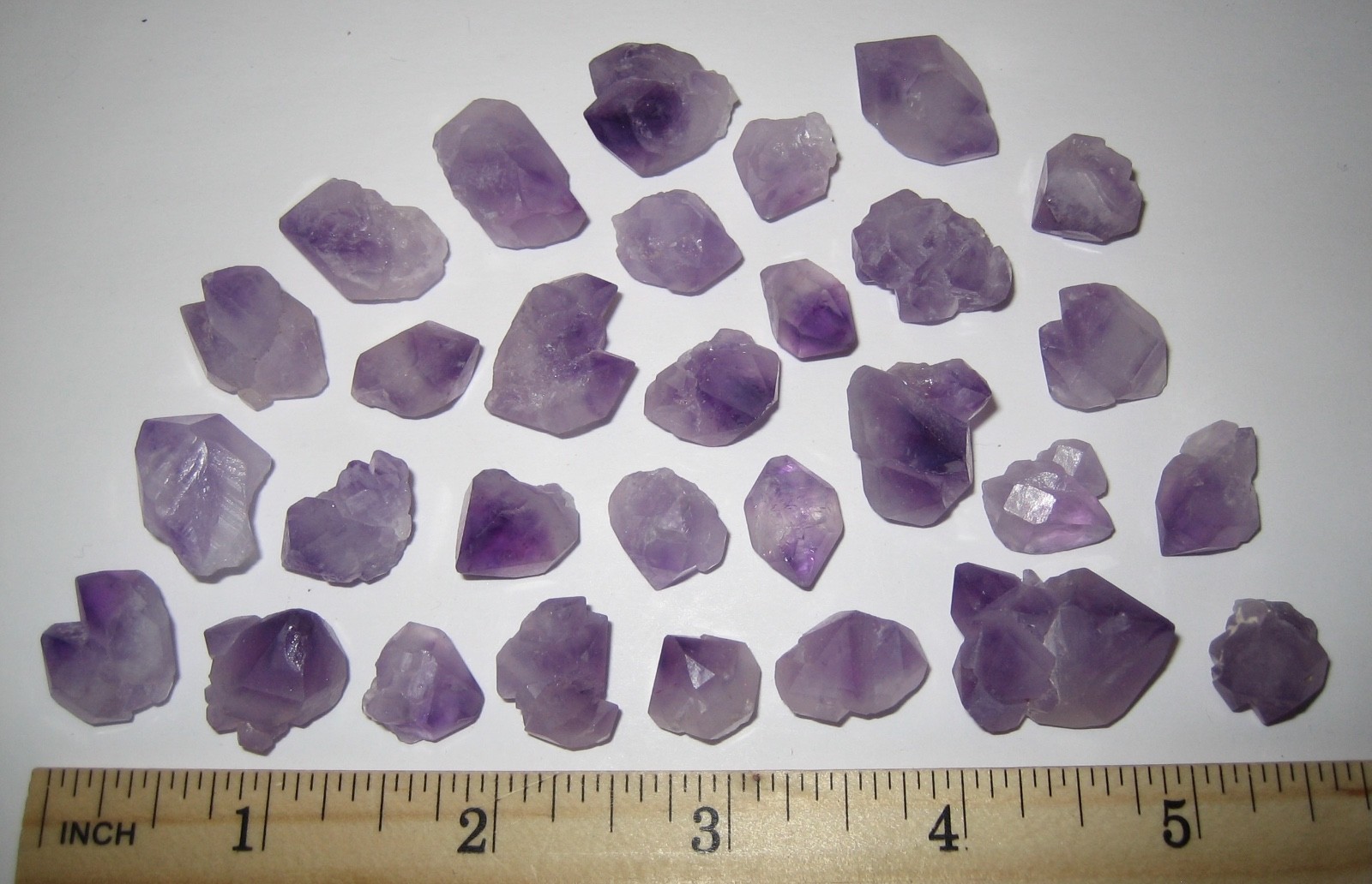 30 SMALL NATURAL ROUGH 0.5″- 0.8″ LIGHT PURPLE AMETHYST CRYSTALS ~ 84.3grams *3