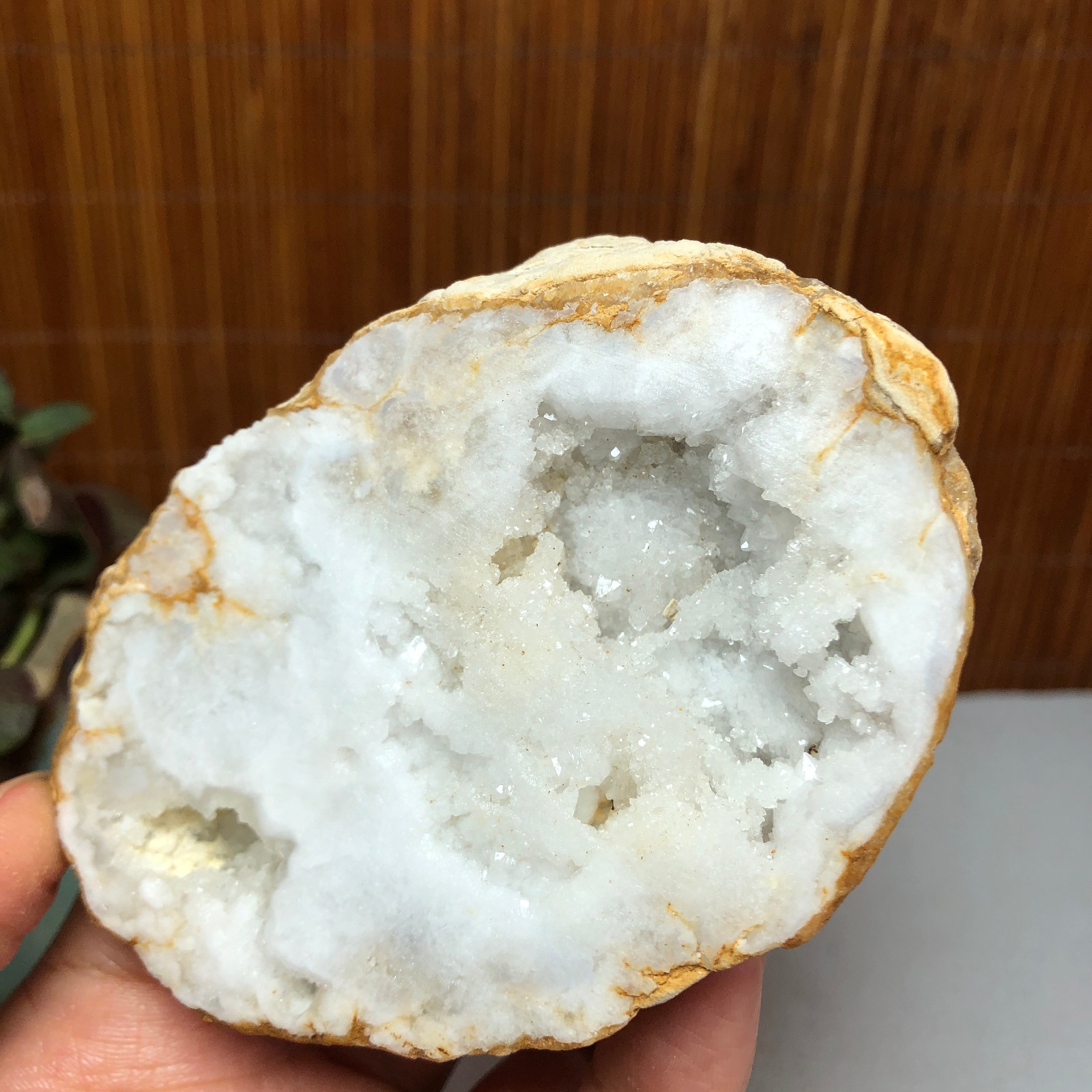 Natural agate Raw cut Crystal Geode rough original Specimens 161g A1783