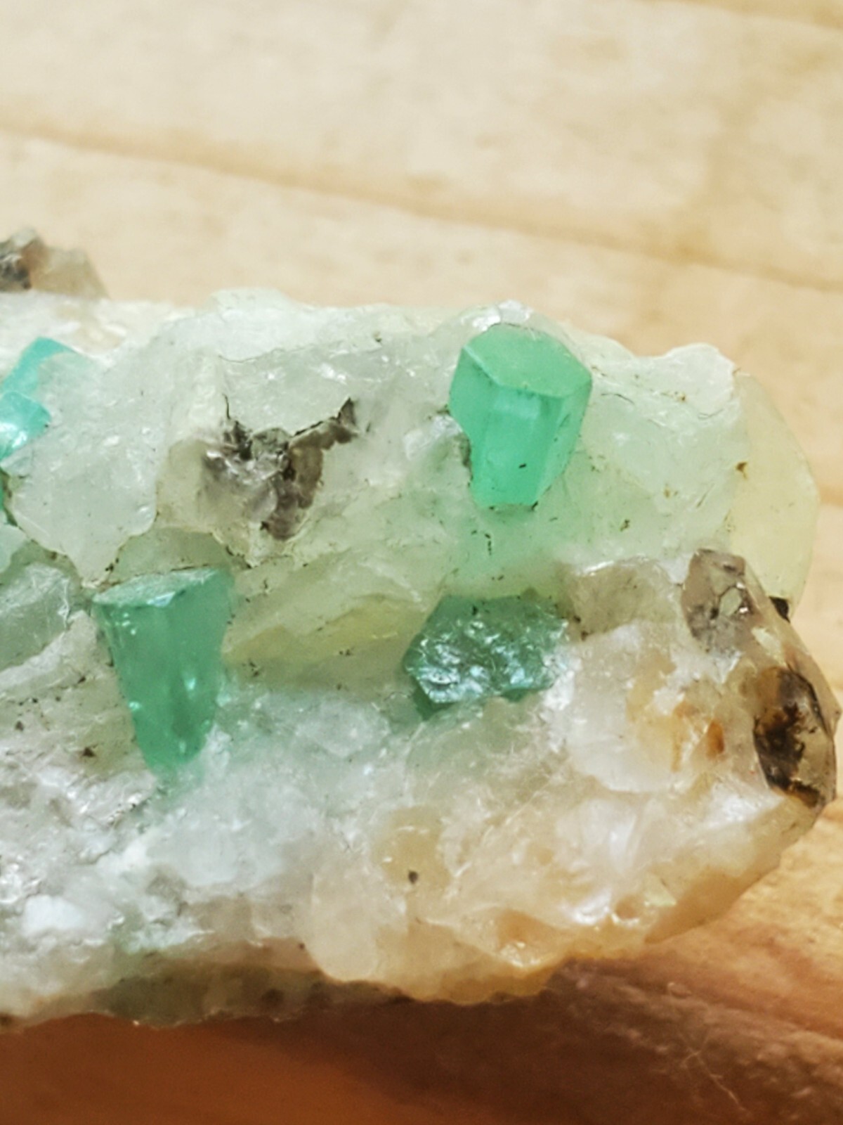 Colombian Emerald Crystal Cluster w/ Twin Terminated Quartz on Matrix – Muzo