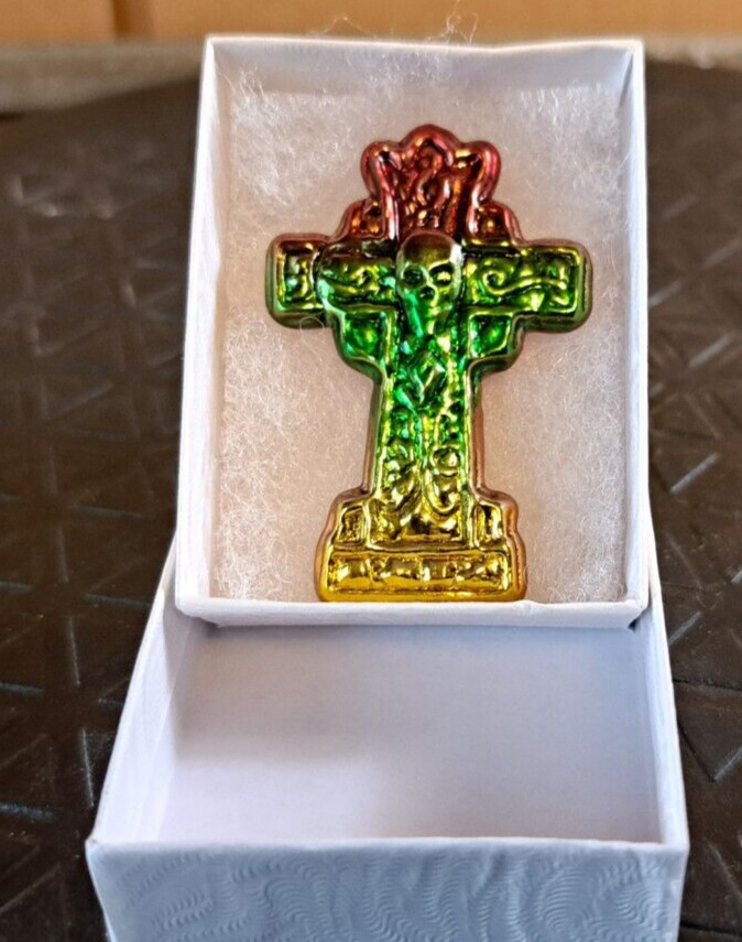 Red/Green/Gold Bismuth Ore Celtic Cross Crystal Mineral Specimen Healing 1PC