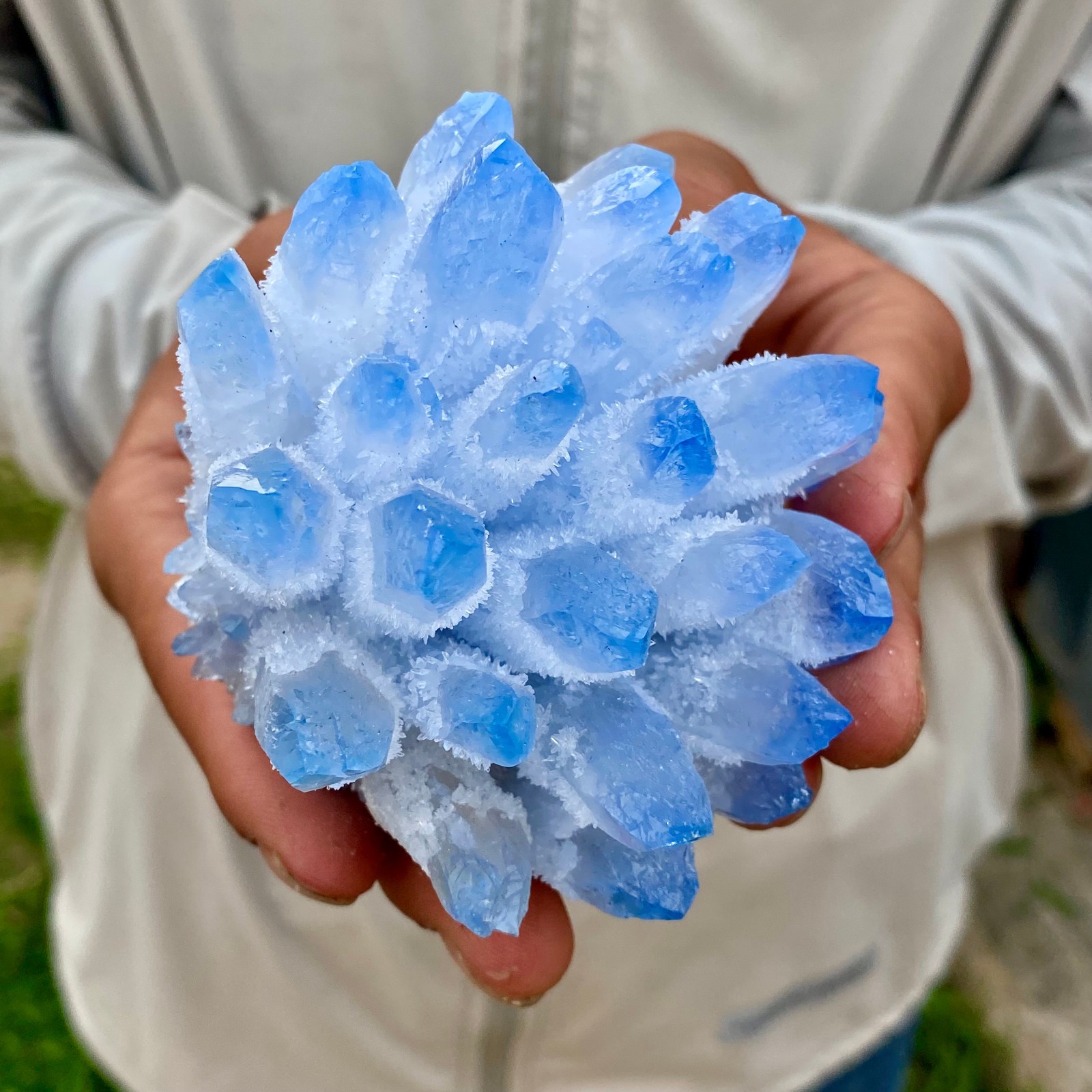 423G New find blue phantom crystal quartz cluster mineral specimen healing