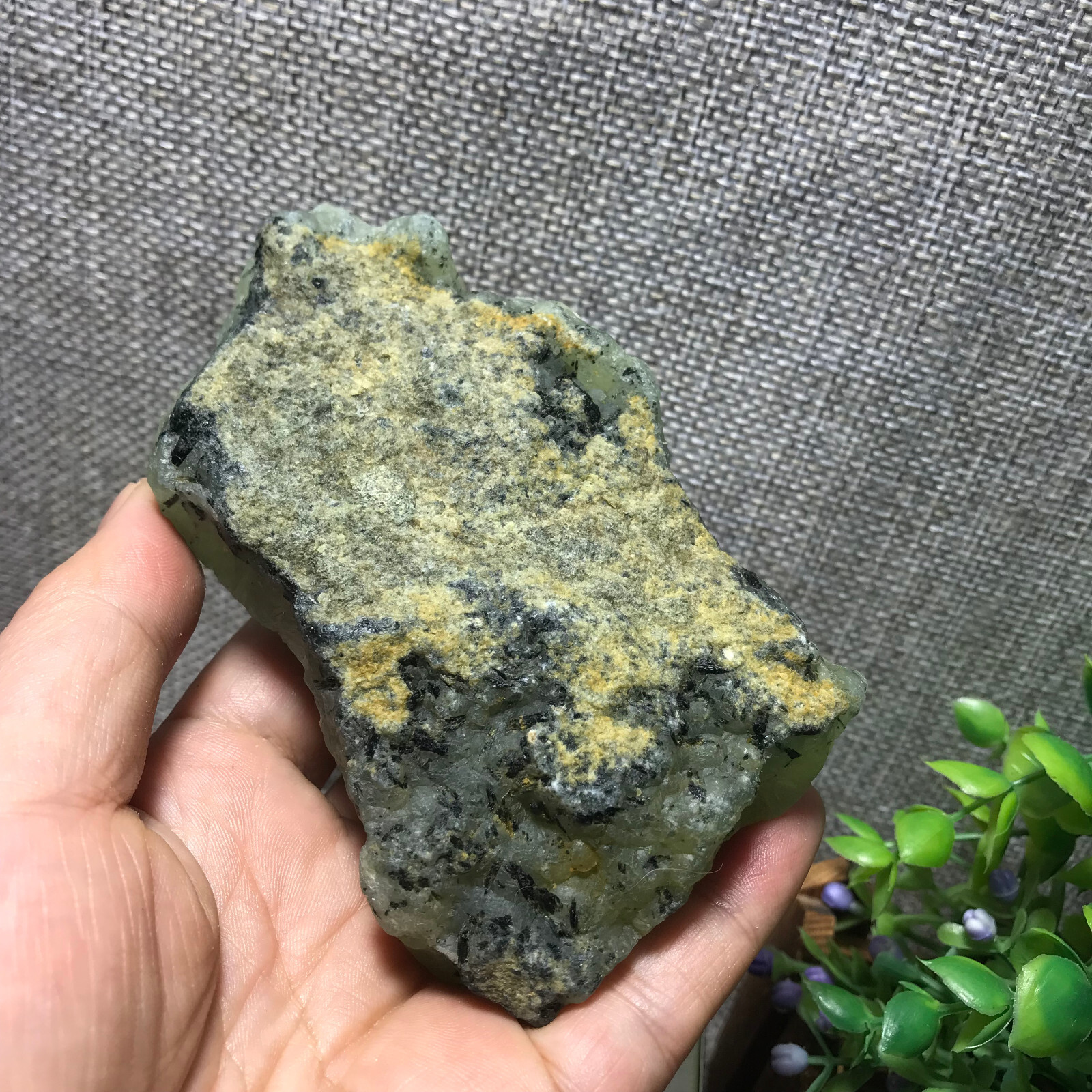 265g Natural Green chalcedony grape agate crystal specimen Indonesia 05