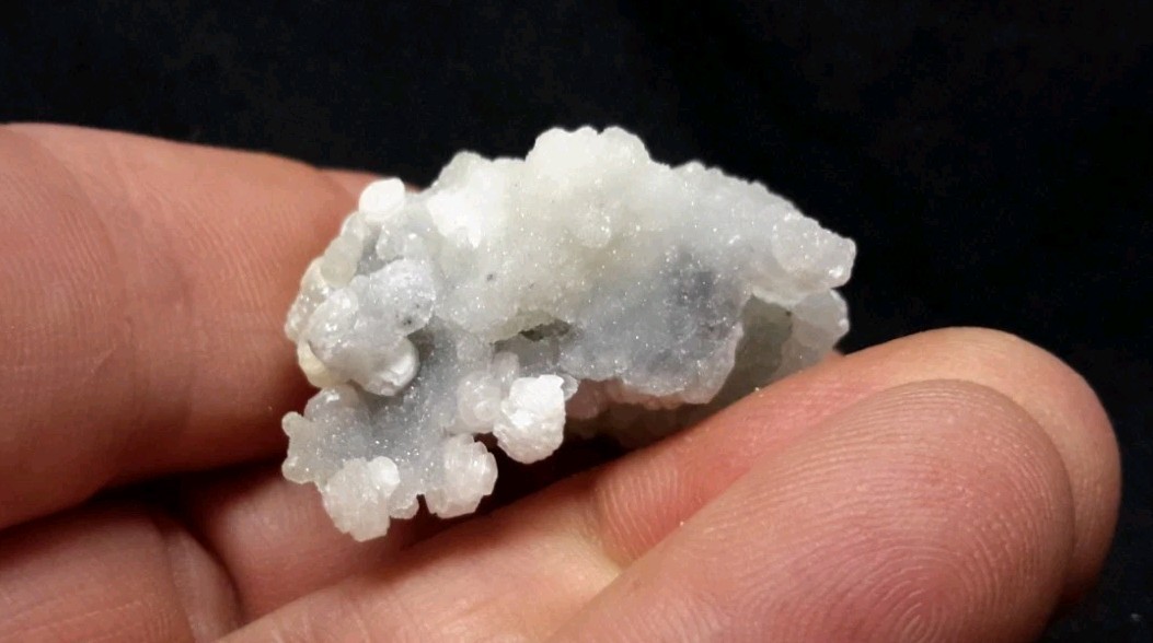 35mm CALCITE with Druzy QUARTZ from Chihuahua, Mexico FLUORESCENT