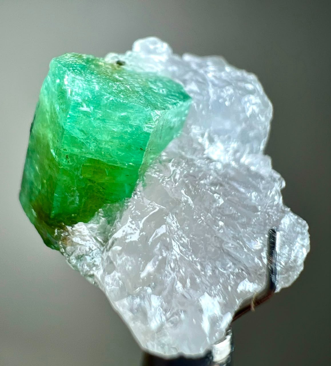 9 Ct , Beryal Var!! Beautiful Natural Emerald Crystal on Quartz From Chitral@PAK