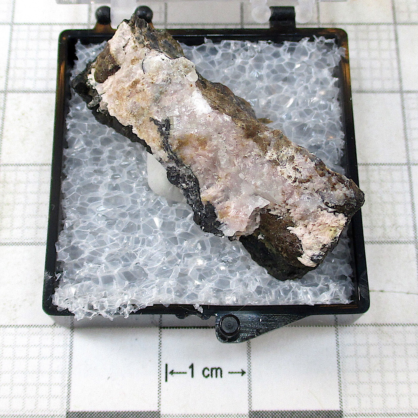 16948 TN Inesite Hale Creek Mine Mad River Rock Coastal Range Trinity County Cal