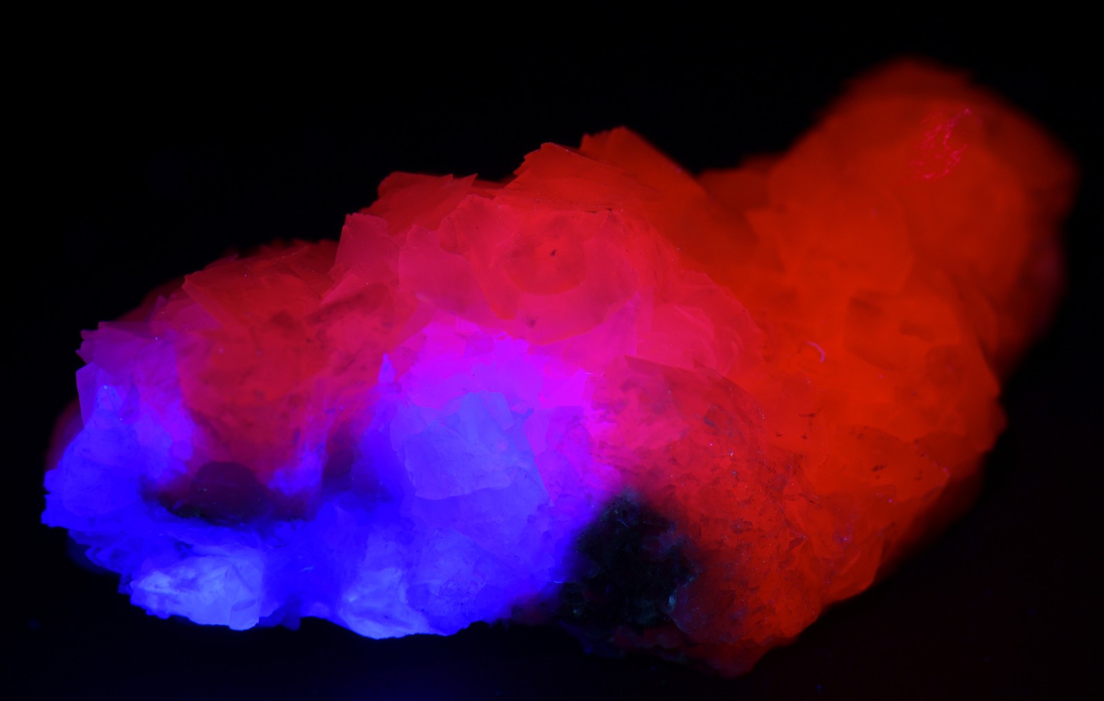 Excellent Calcite crystals with Fluorite, UV. Yaogangxian Mine, China. 57 grams.