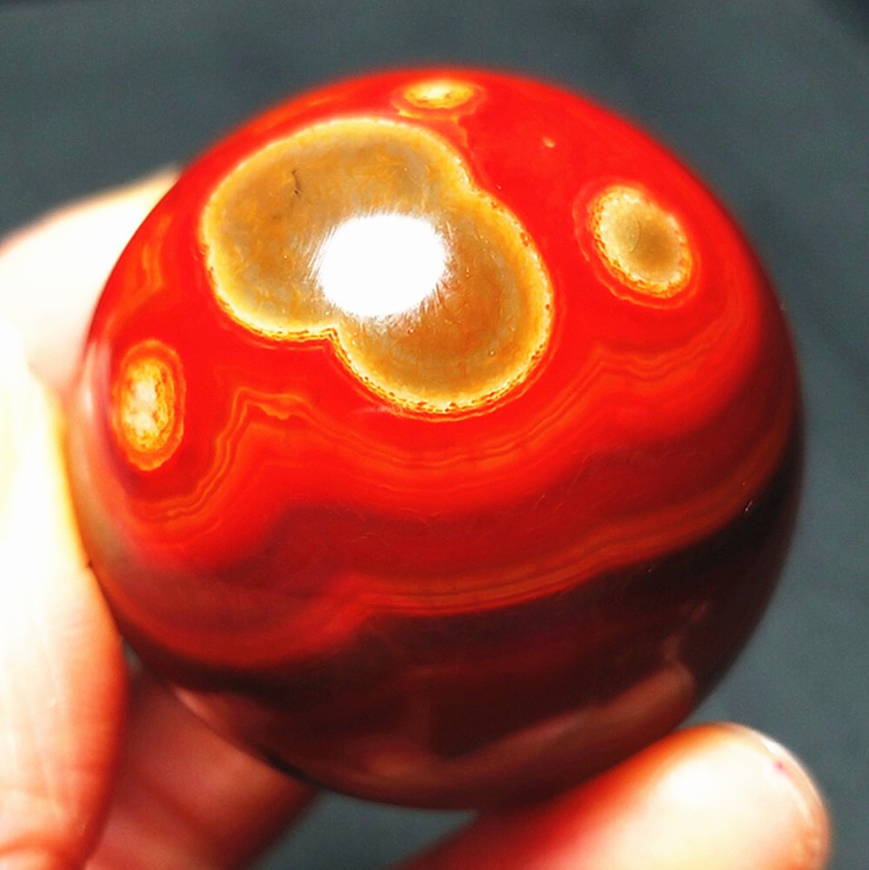 RARE 74.6G 37mm Natural Polished Silk Banded Lace Agate Ball Madagascar BA1297