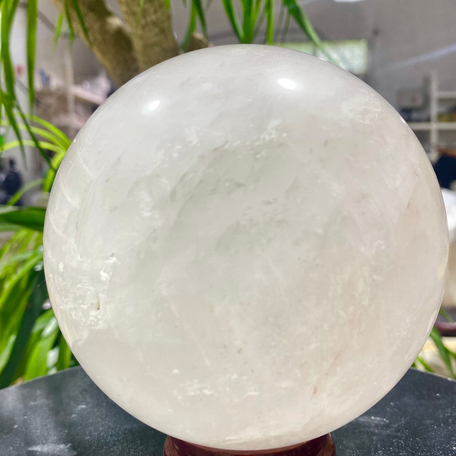 4.62LB white crystal transparent quartz crystal ball Reiki repair