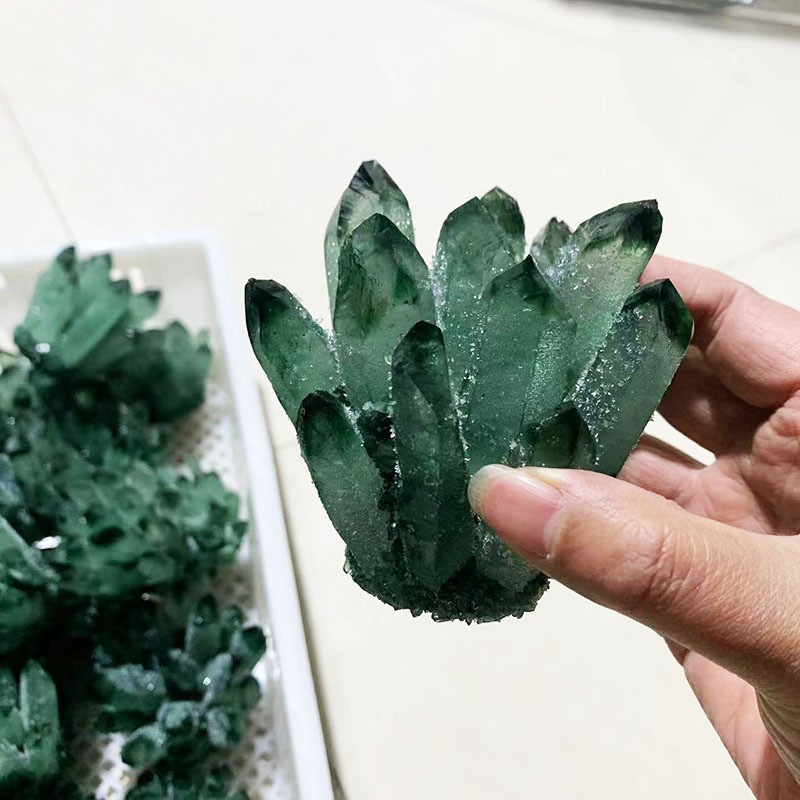 Natural Green Crystal Cluster 200-300g Home Office Decoration Gift Crystal工艺品