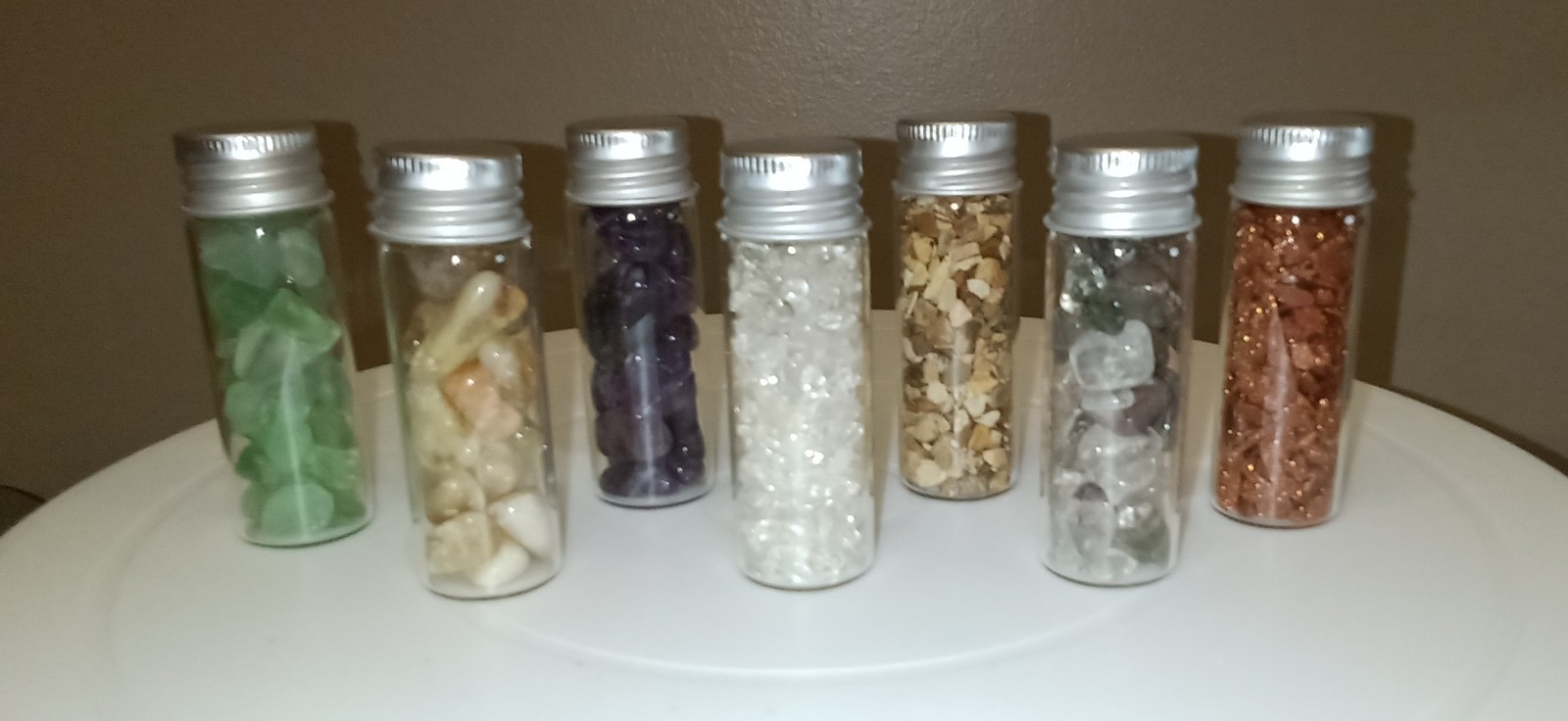 Lot Of 7 GLASS VIALS OF CRYSTAL CHIPS & PIECES 15ML EACH Fluorite Amethyst Other