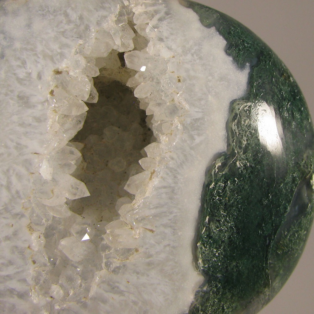 2.5″ GREEN MOSS AGATE Gemstone Polished Palm Stone – India