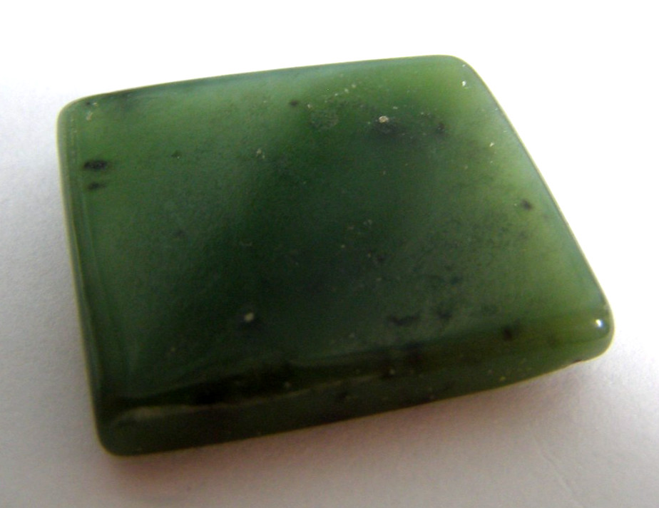 LOVELY DARK JADE POLISHED SLICE – SIBERIA – 2.6 x 2.1 x 0.5 cms 7.88 gms #5