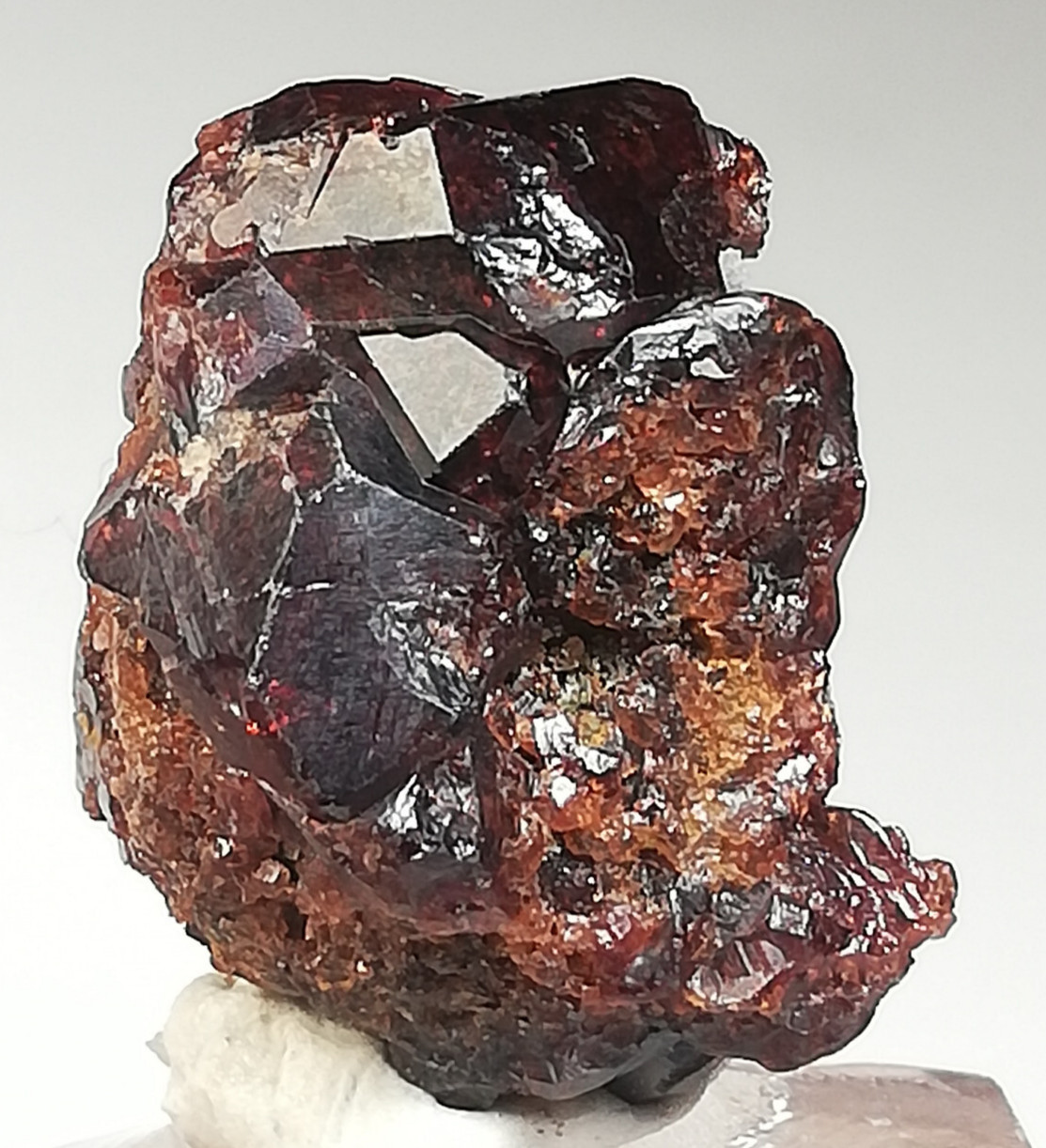 44 CARATS NATURAL RED GARNET CRYSTALS CLUSTER FROM PAKISTAN, (Ag-71),