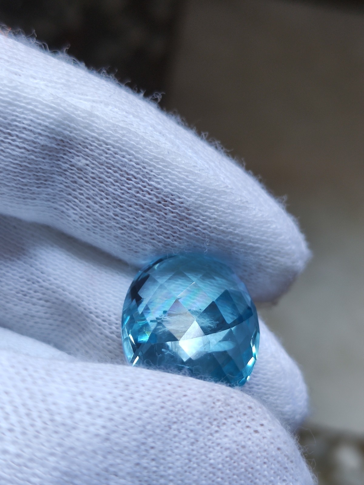 Rare 2 Pieces in 1 Blue Topaz With Rare Rainbow schiller effect : 24 Carats
