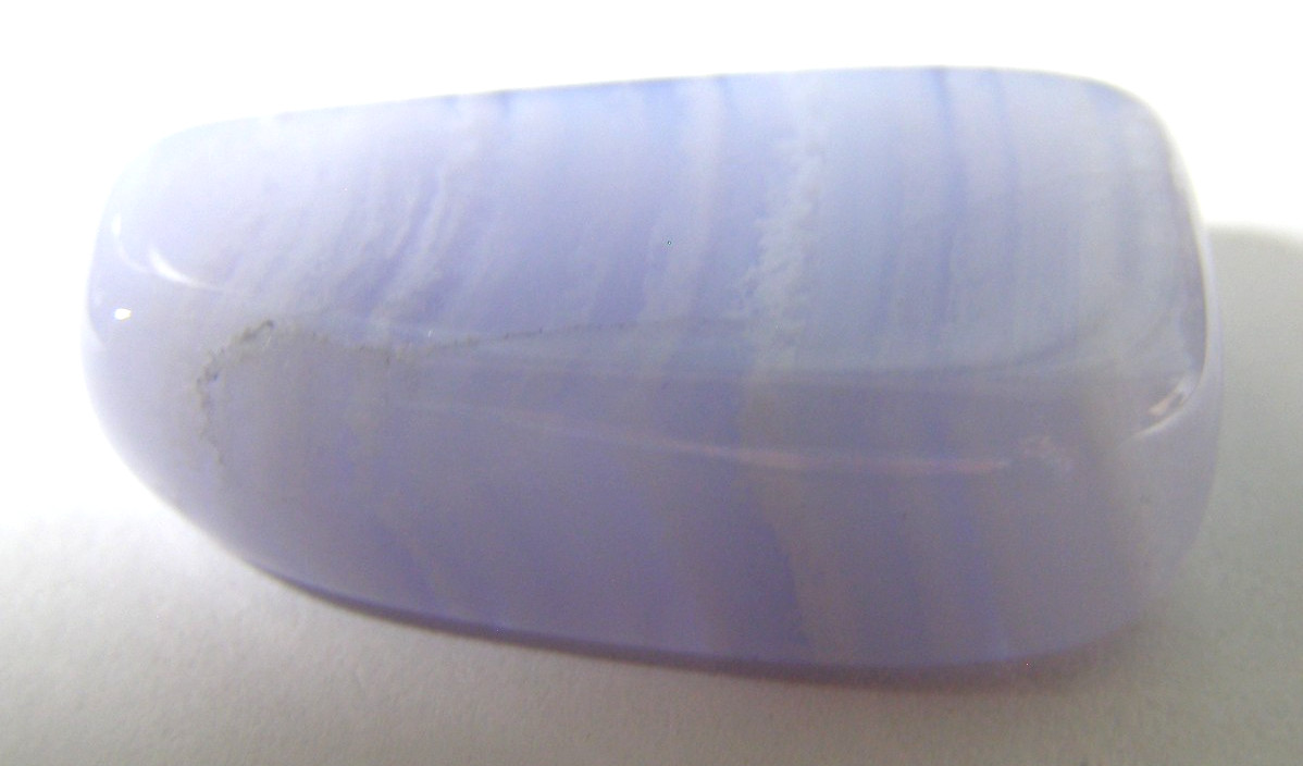 BLUE LACE AGATE TUMBLESTONE – 2.5 x 1.3 cms 4.62 gms calming #16