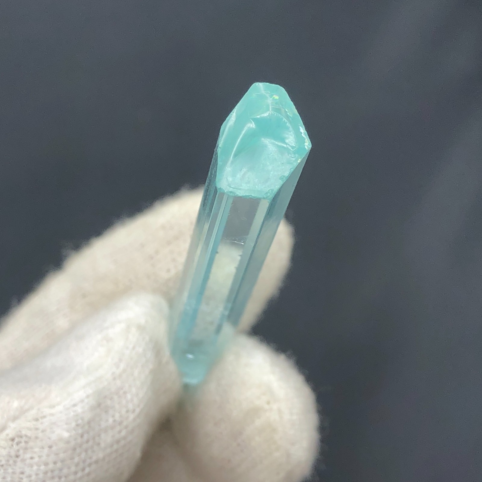 Natural Stunning Eye Clean Piece of Blue Aquamarine 62 Carat’s Crystal