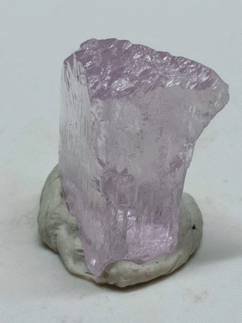 Pink Flourescent Kunzite Gemstone X50