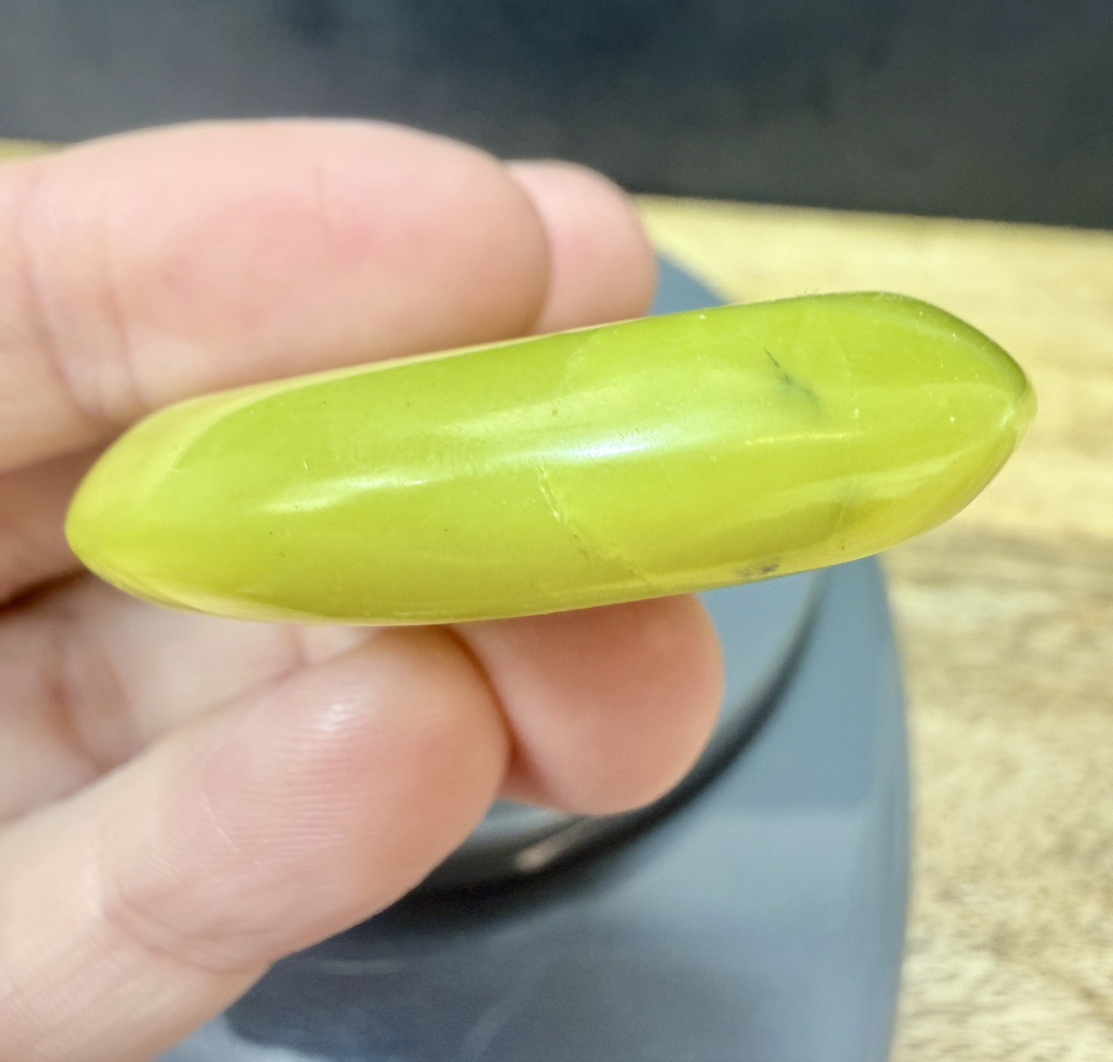 Crystal Lemon Jade Palm Stone Flat Healing Spiritual Collect yellow pocket 32g 8