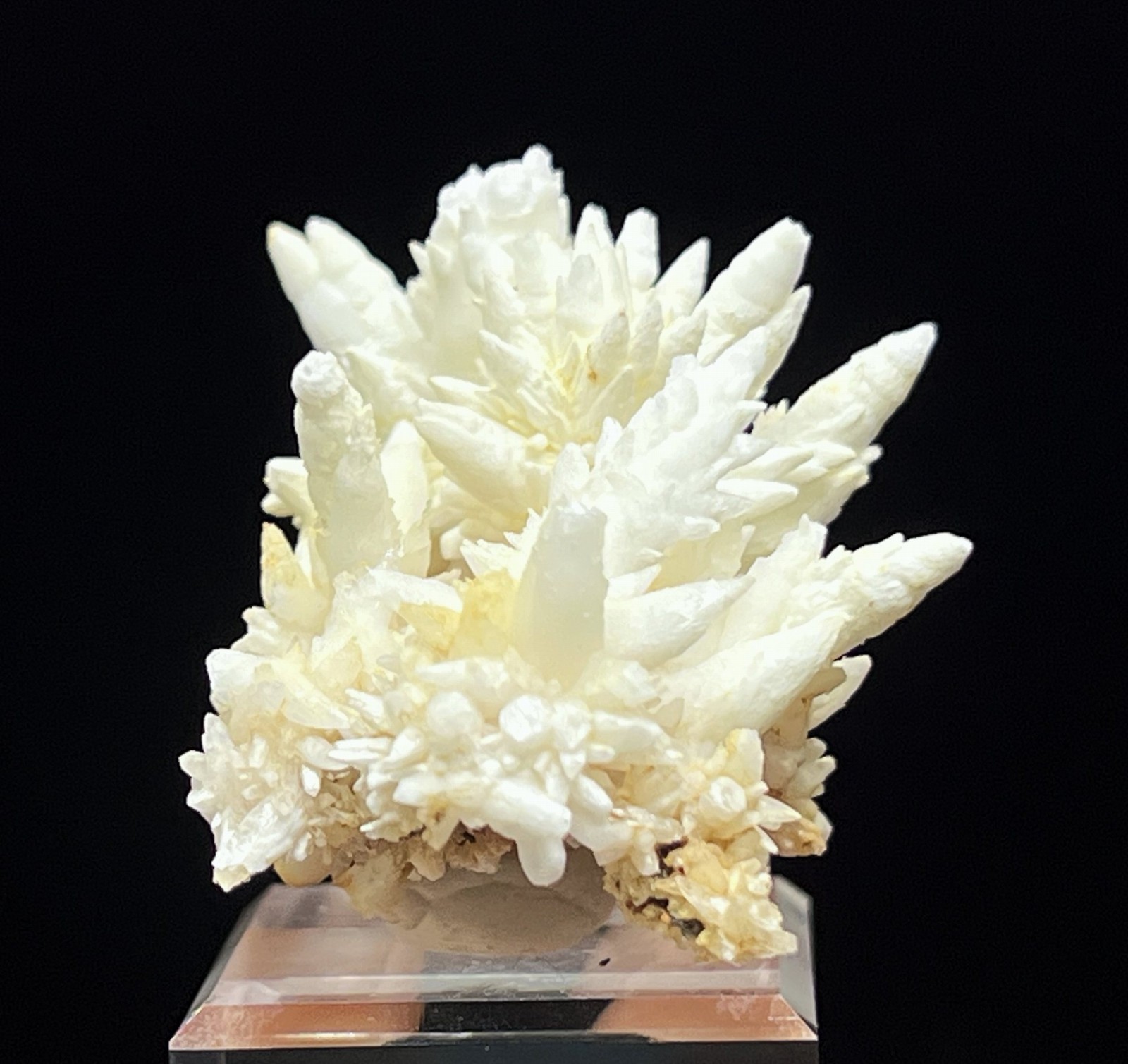 51mm Elegant Aragonite cluster, 360 degree showy, Natural Mineral Specimen