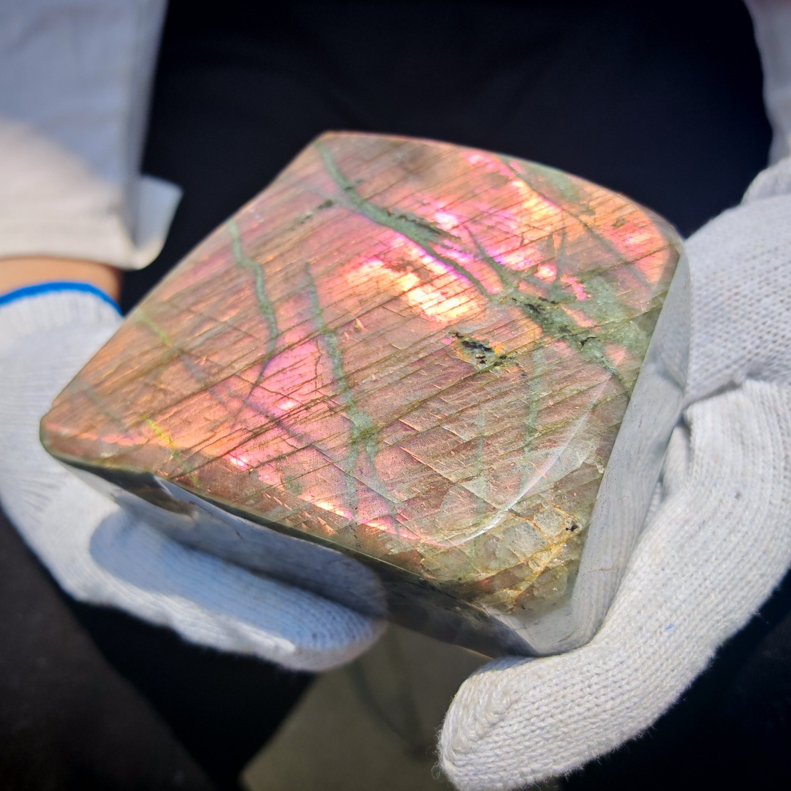 2.64LB RARE Natural crystal Labradorite that emits purple light beauty