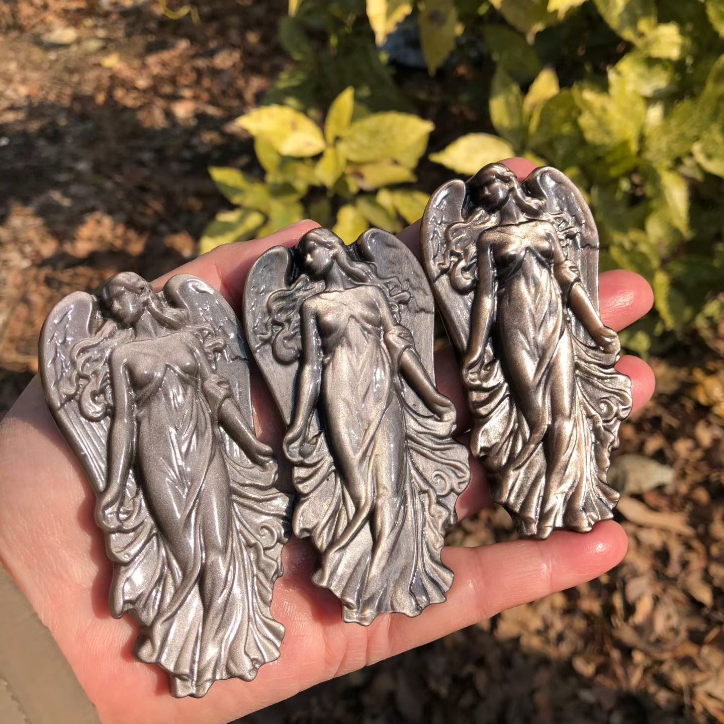 1pc Natural Silver Obsidian Quartz Hand Carved Angel Skull Crystal Reiki Decor