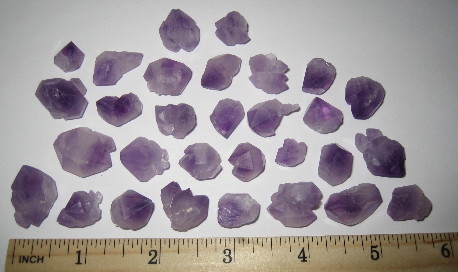 30 SMALL NATURAL ROUGH 0.4″- 0.8″ LIGHT PURPLE AMETHYST CRYSTALS ~ 80.6grams *4