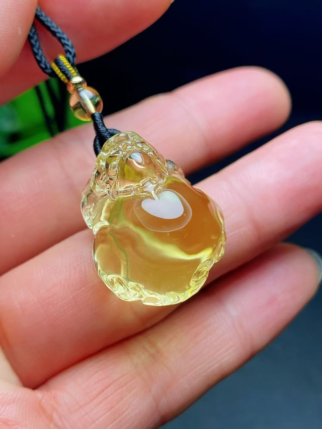 Natural and Exquisite yellow Citrine pixiu Pendant Mother’s Day Gift