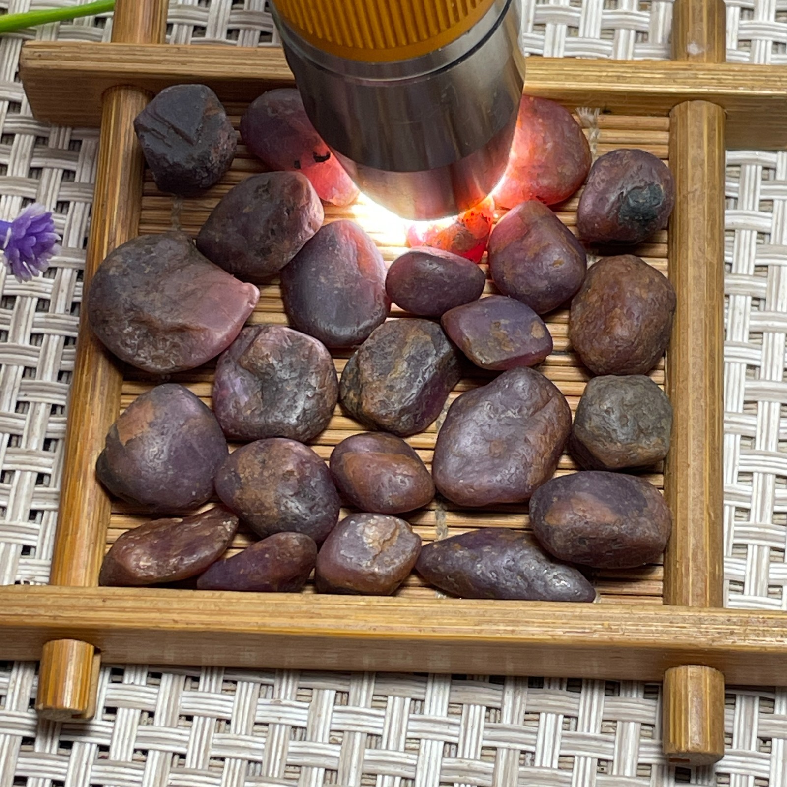Mixed colors Corundum stone – Red Sapphire Unprocessed stone Mozambique a3000