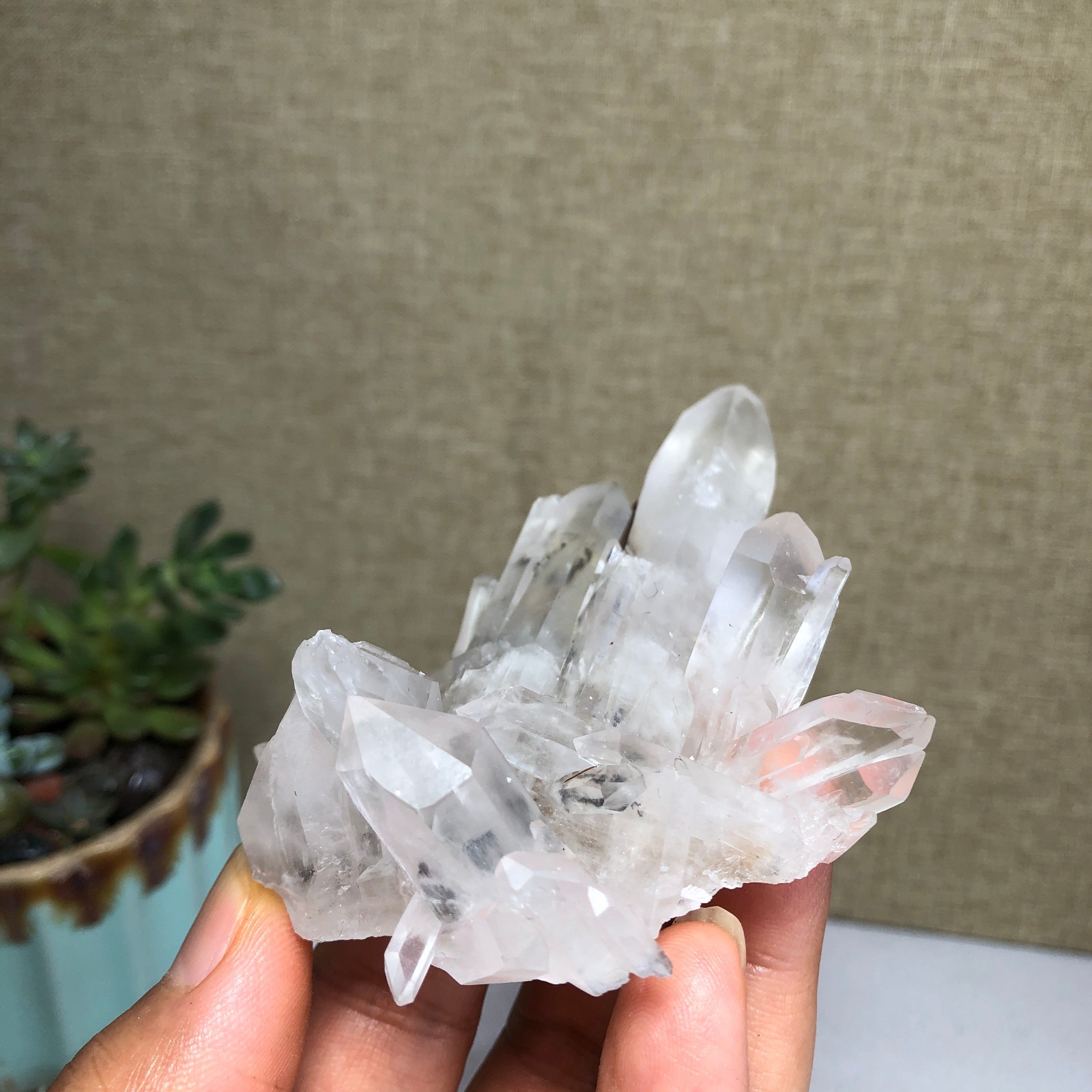 90mm Top Natural crystal clusters pretty Quartz Mineral Specimen 103g A5469