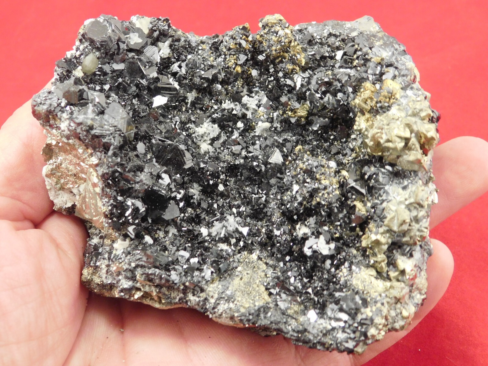 BIG! PYRAMID Shaped Pyrite Crystal Cluster w Sphalerite and Chalcopyrite 878gr
