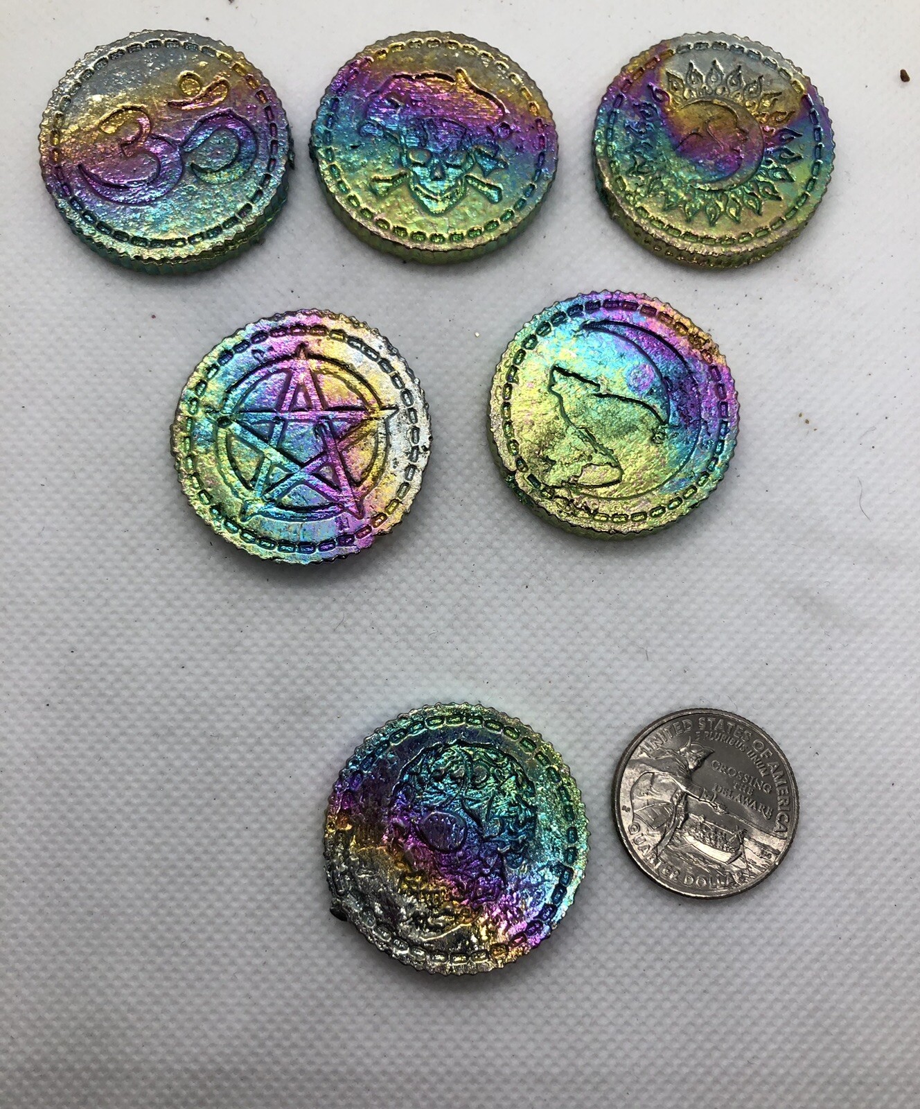 Bismuth crystal Rainbow Coin (1)