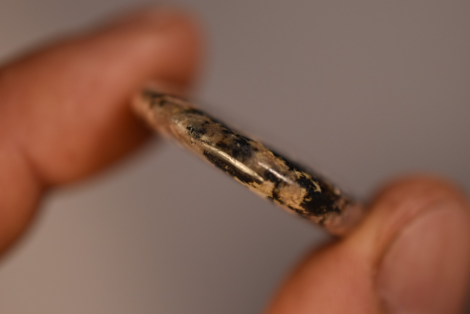 *RHODONITE* Flat Stone 2.7cm 9.3g Worry Palm Thumb Love Relaxation