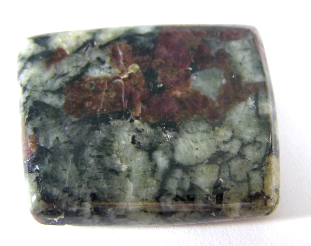 LOVELY QUALITY EUDIALYTE TUMBLED SLICE 2.5 x 2.2 cms 8.04 gms #1