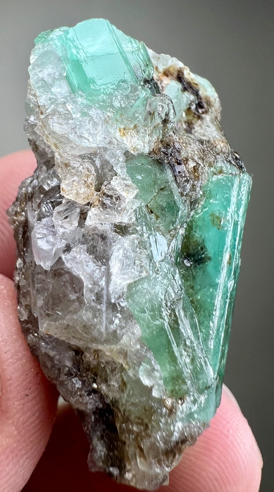 81 CT, Beryl Var! Natural Top Green Emerald Crystals Bunch on Matrix Chitral@PAk