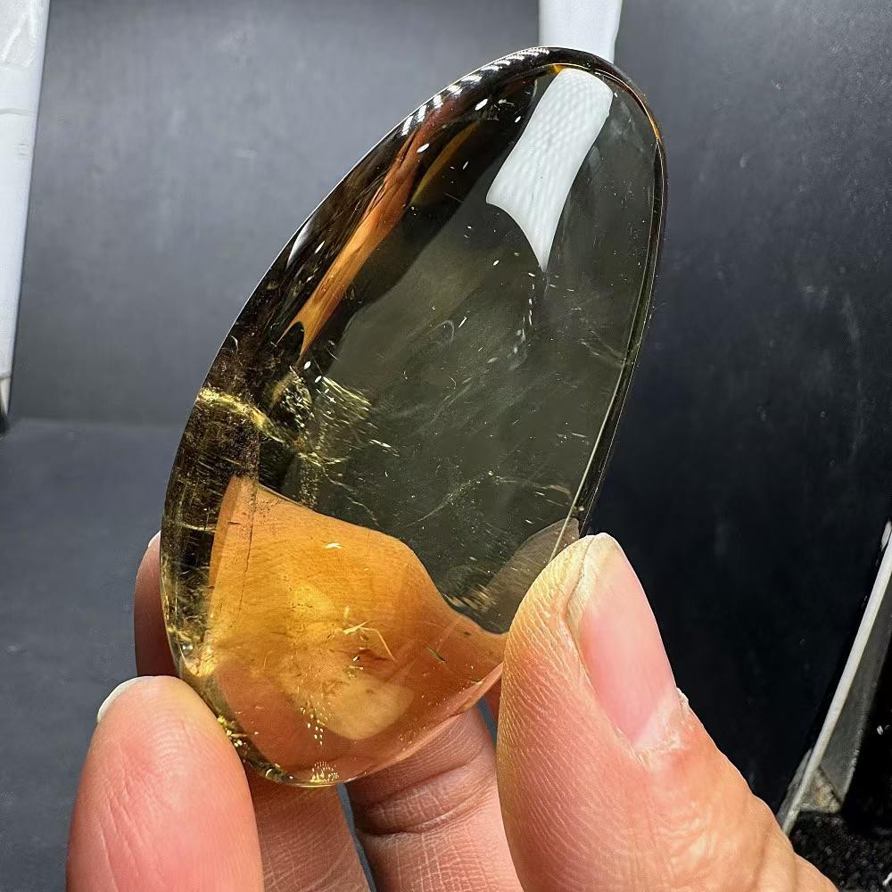 115g Natural Citrine Quartz Carved Palm Energy Crystal Reiki Healing