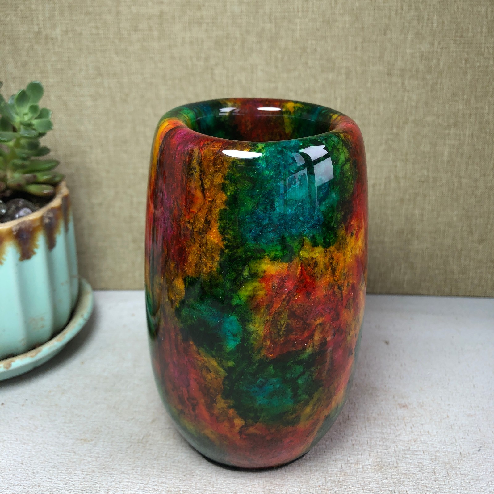 Natural “Seven Colors Jade” vase specimen -Taiwan China 1000g 128mm A4584