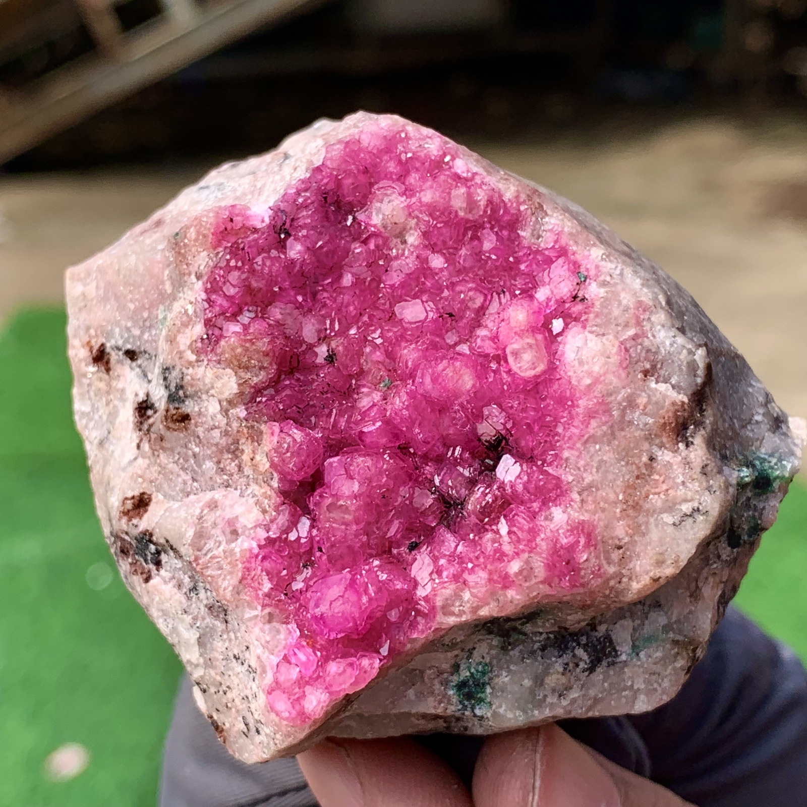 205G Natural Cobalto Calcite graininess Crystal Mineral specimen Healing-Congo