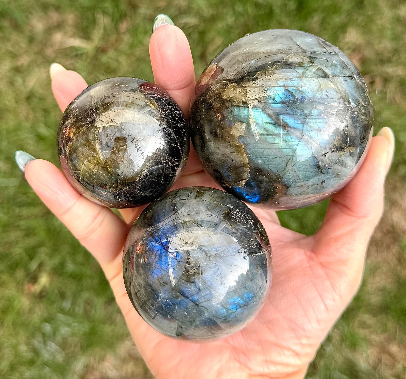 Wholesale Lot 3-5PCs Natural Labradorite Spheres Crystal Healing Energy 2.8-3lbs
