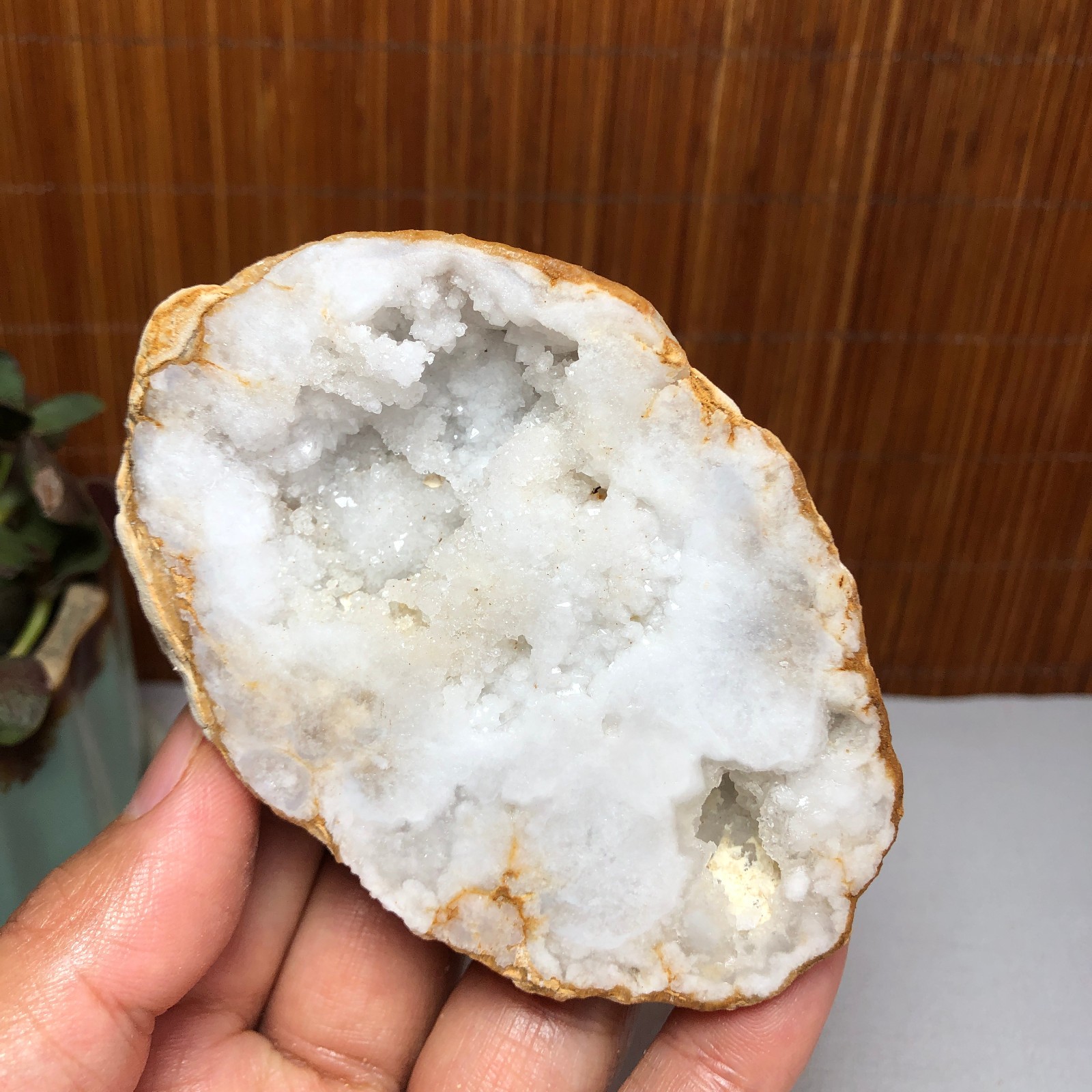 Natural agate Raw cut Crystal Geode rough original Specimens 161g A1783