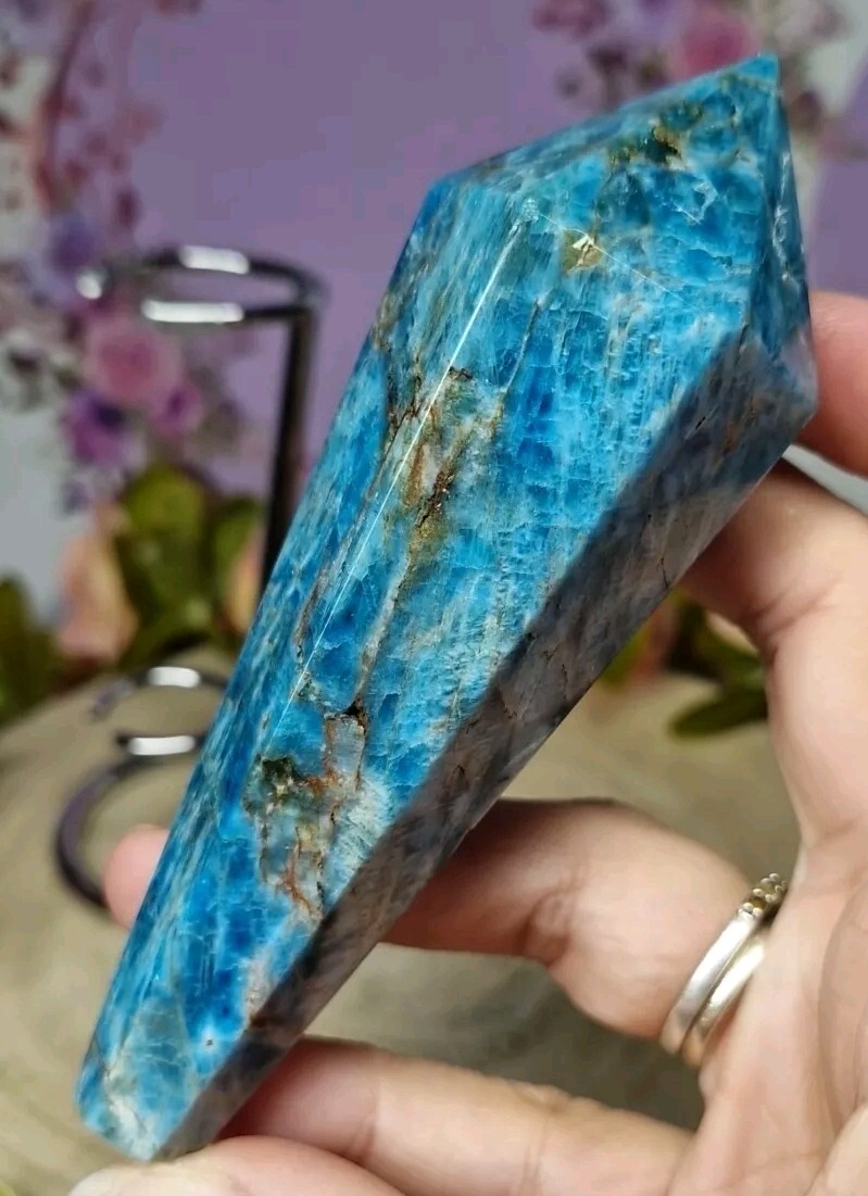 High Quality Brazillian Blue Green Apatite Crystal Point Wand 110mm 158g & Stand