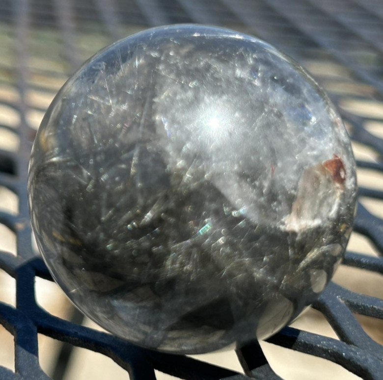 Quartz Sphere With silver (Gray) Rutile and Rainbows 83g/39mm