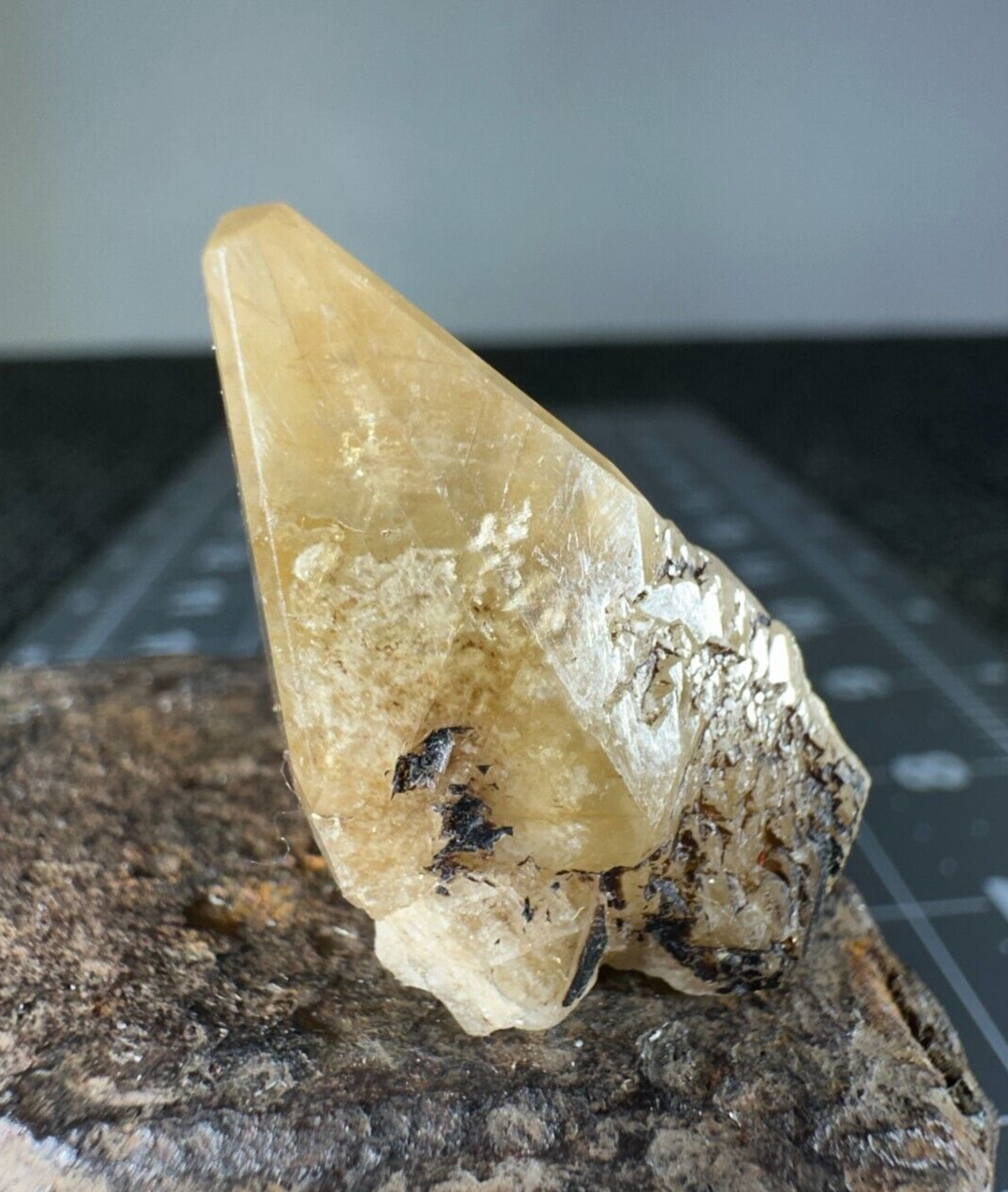 ➤ 9 Sided – TRIANGLE FLAT TOP CALCITE CRYSTAL – Rensselaer Indiana VIDEO➤182