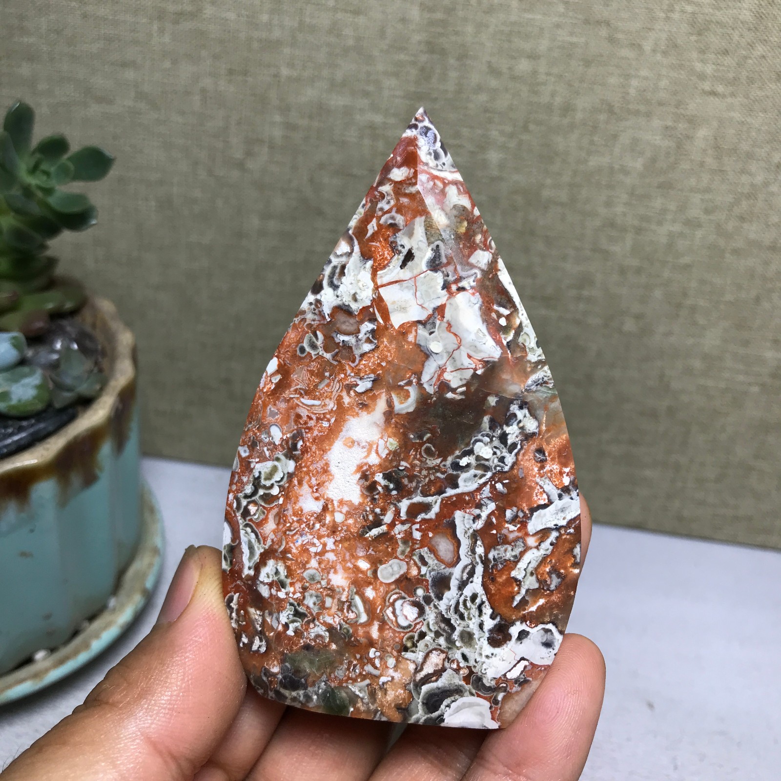 Natural Indonesian Bloodstone agate point leaf Crystal specimens 89g A5164