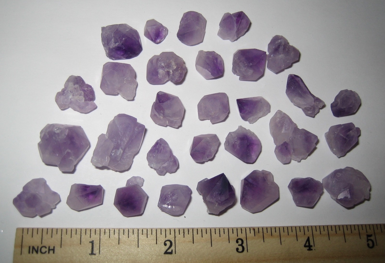 30 SMALL NATURAL ROUGH 0.4″- 0.6″ LIGHT PURPLE AMETHYST CRYSTALS ~ 61.4g *7