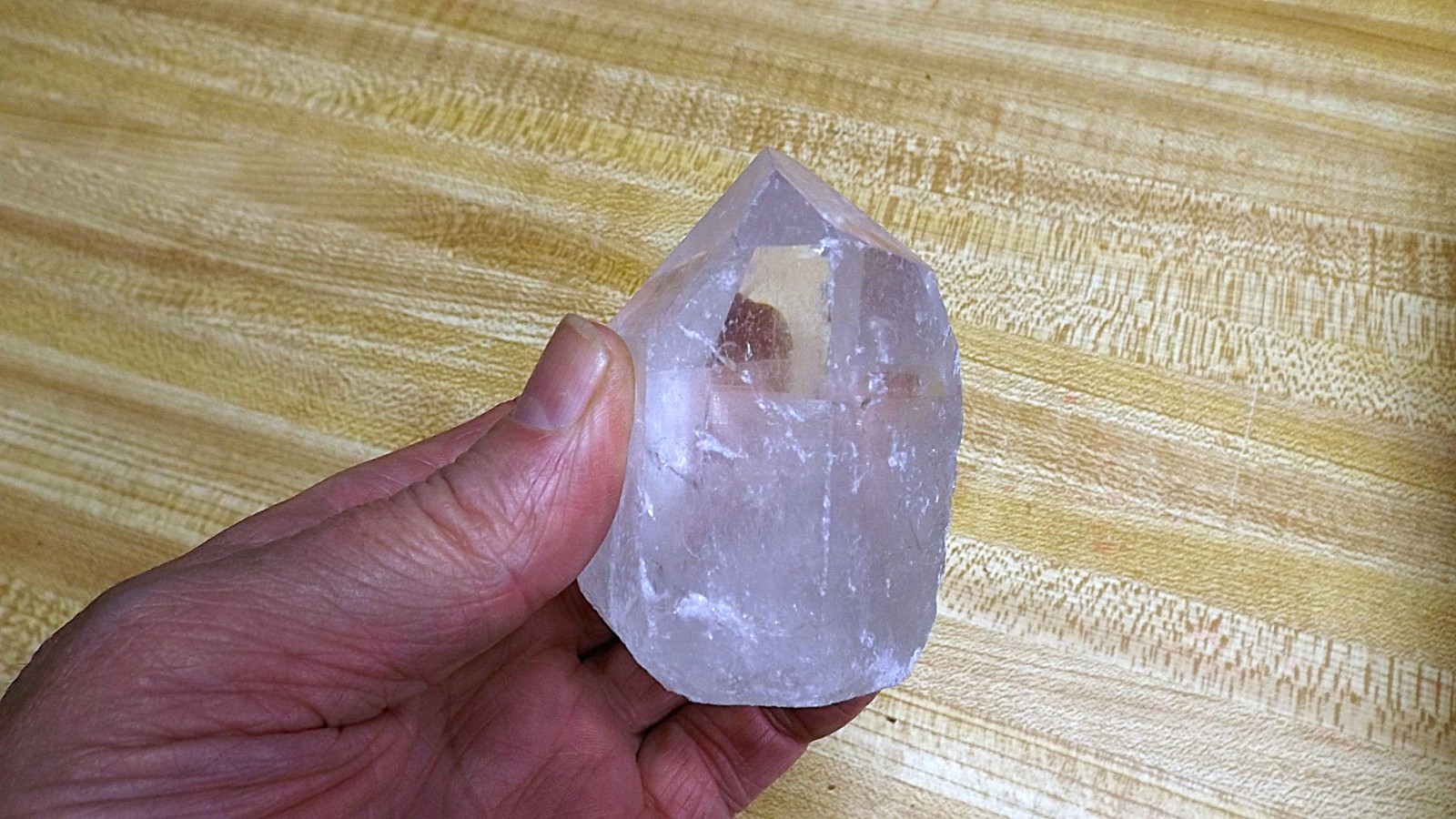 10 POUND LOT – 20 WHOLE CUT BOTTOM STANDING QUARTZ CRYSTALS