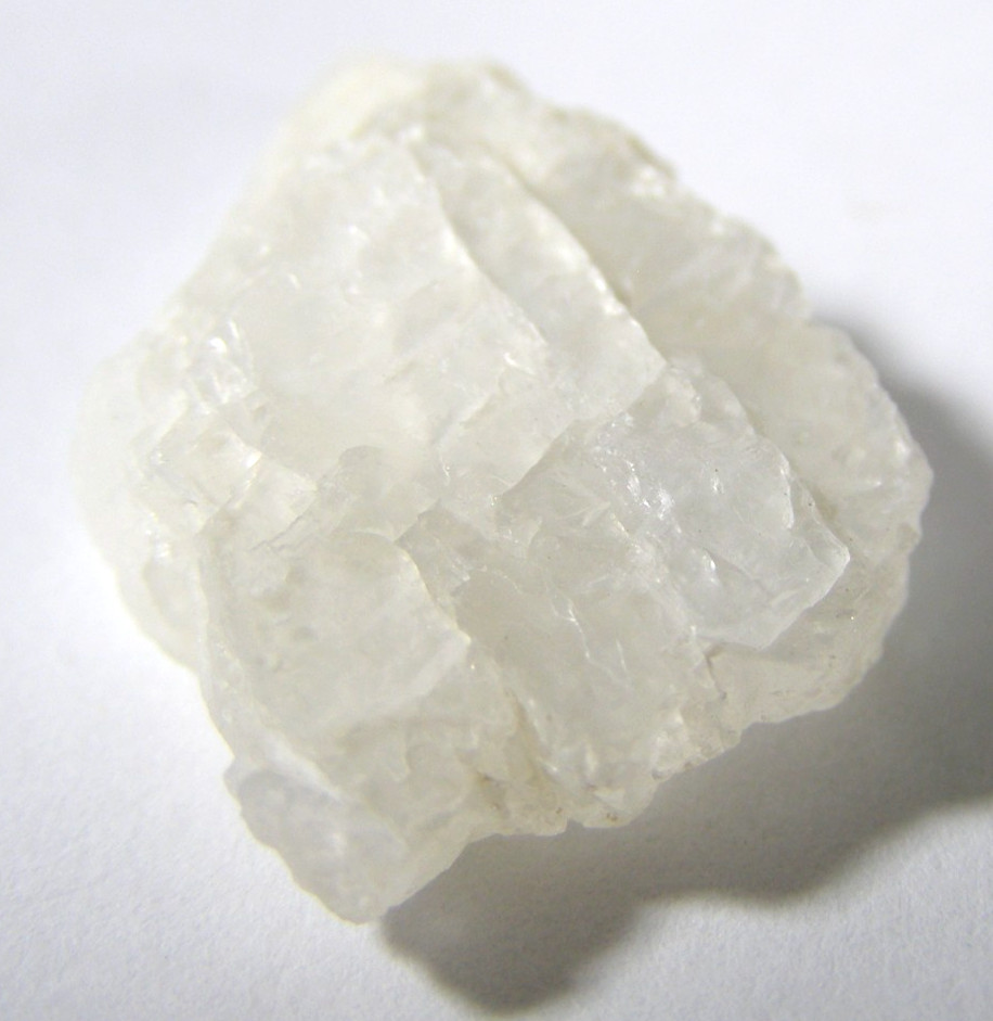 LOVELY SMALL NATURAL PIECE of WHITE PETALITE 2.5 x 1.6 x 0.7 cm 3.93 gms #1